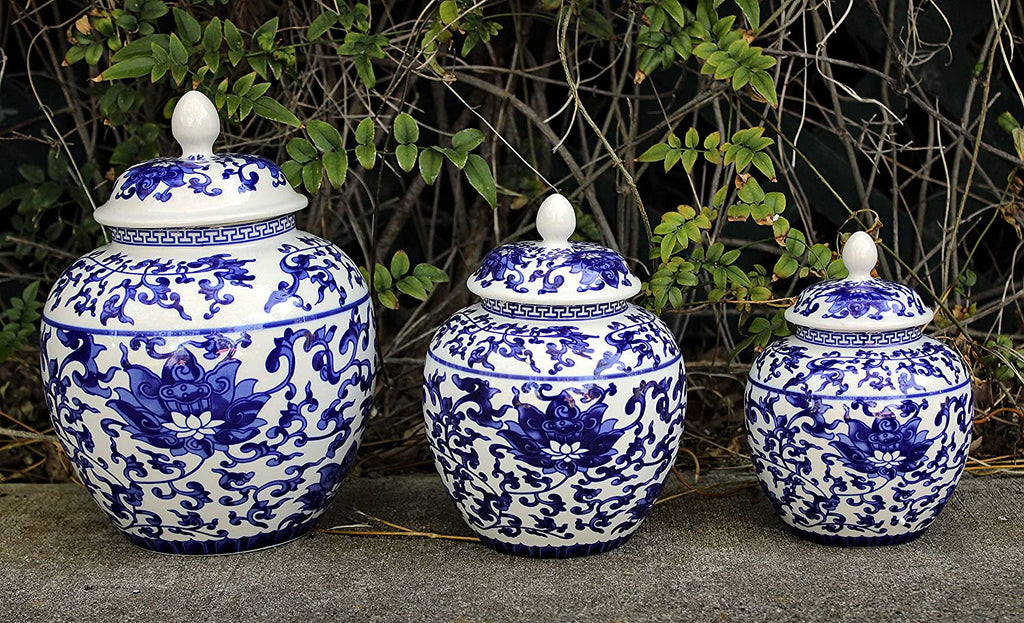 Blue and White Porcelain Tea Storage Helmet-shaped Temple Jar, 3 sizes available