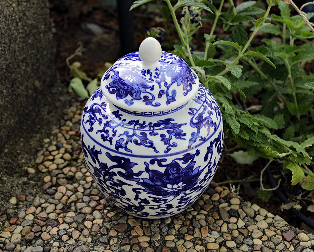 Blue and White Porcelain Tea Storage Helmet-shaped Temple Jar, 3 sizes available