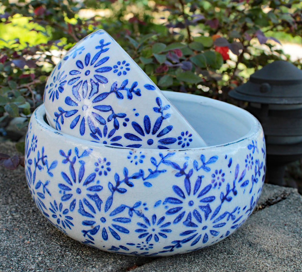 Old World Vintage Blue and White Ceramic Daisy Pattern Garden pots Available in 2 Sizes