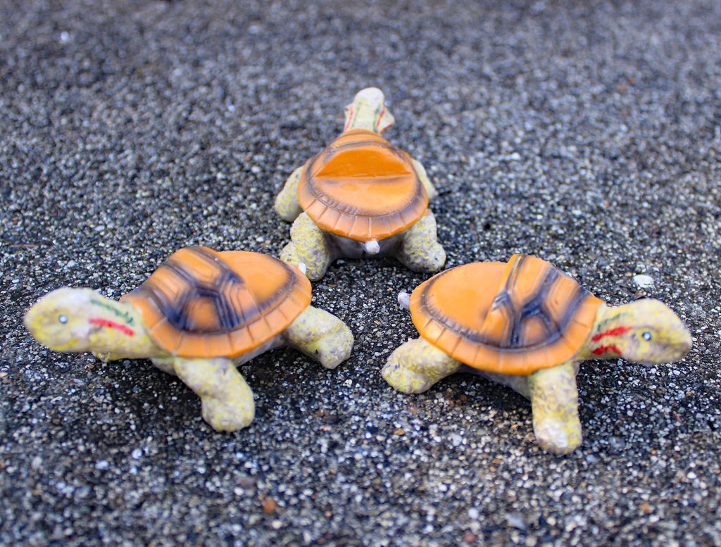 Animated Poly Resin Small Turtle Shaped Pot Feet/planter Risers Set of 3. Available in 2 sizes