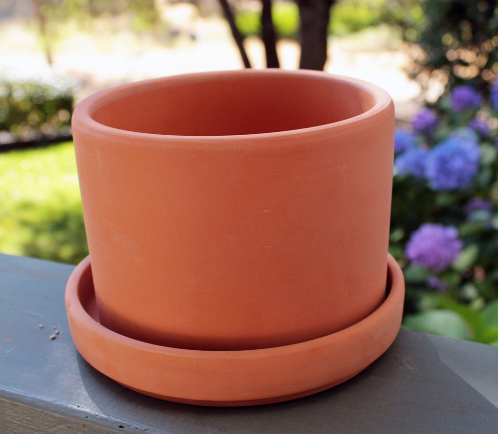 Set of 2 Natural Terracotta Round Fat Walled Garden Planters with Individual Trays. (Large Size)