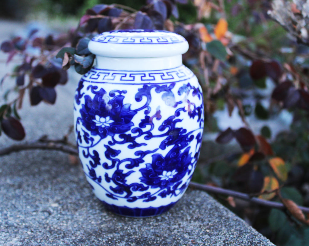 Decorative Blue and White Lotus Pattern Porcelain Tea Storage Container or Display Unit