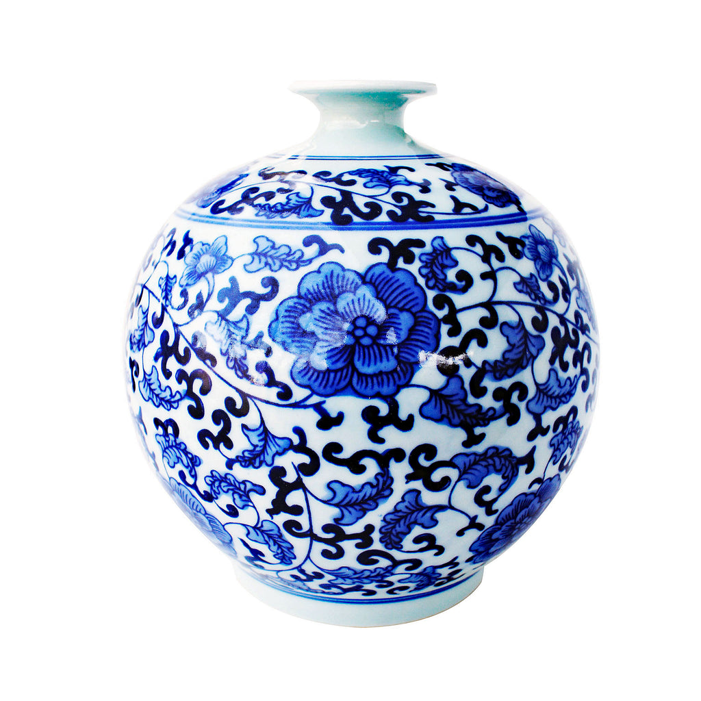 Classic Chinese Vintage Blue and White Floral Globe Porcelain Decorative Vase